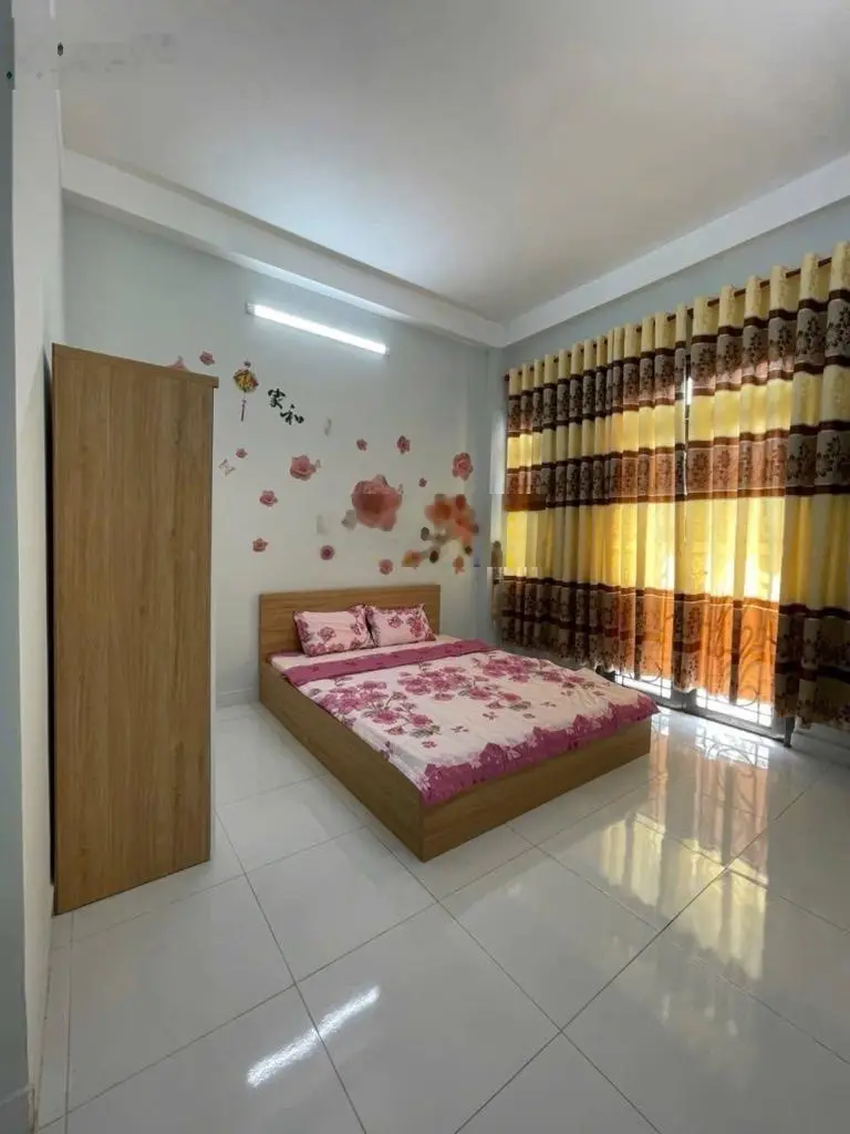 Khu nhà lầu gần chợ hiệp thành - dân trí cao 60m2 - 4tầng - full nội thất - nhỉnh 4 tỏi