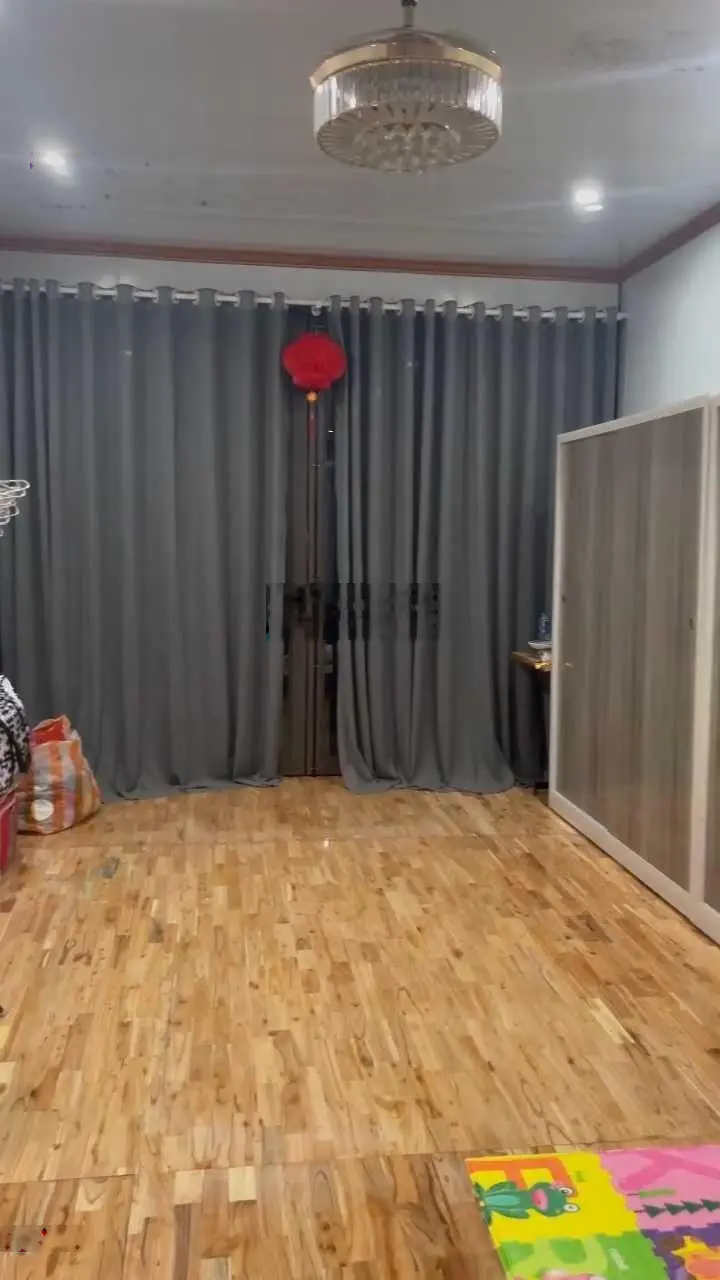 Bán nhà thành phố Hòa Bình 2 tầng, full nội thất chỉ việc về ở