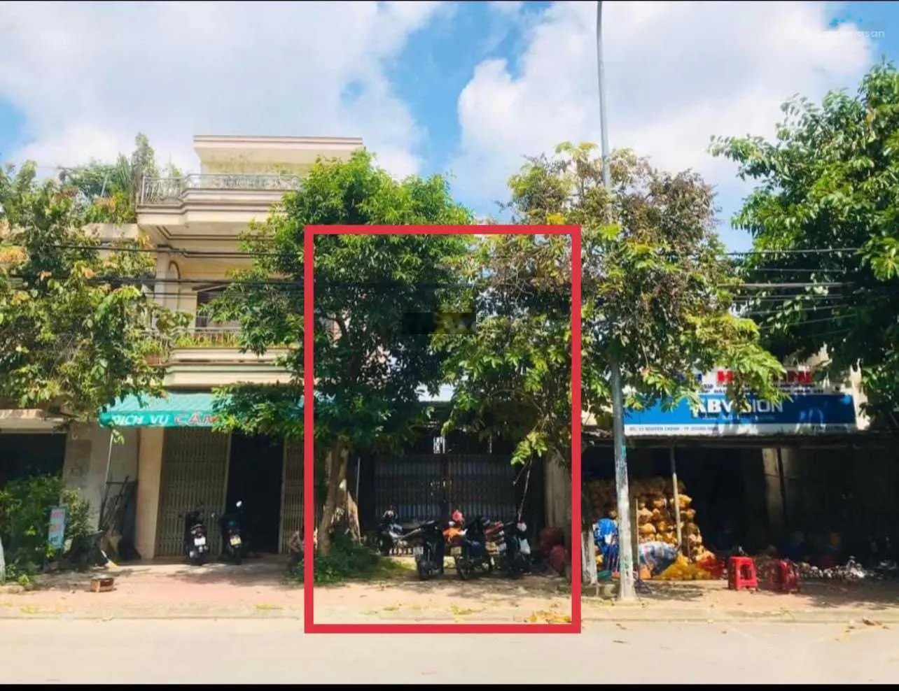 Cần bán nhanh hạ giá 500tr lô đất gần vòng xoay đường Hùng Vương trung tâm TP Quảng Ngãi 22 tr/m2