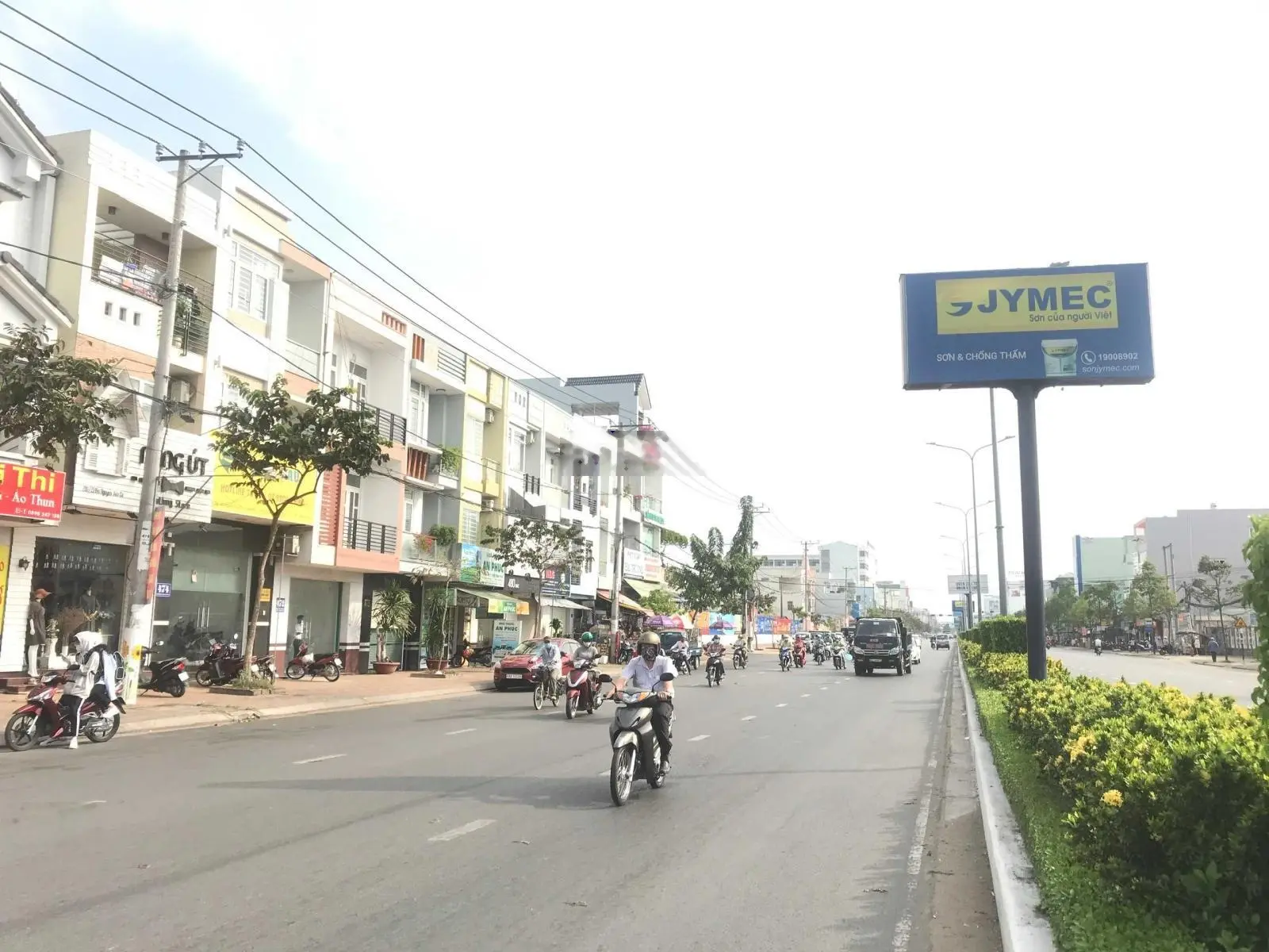Bán gấp nhà mặt tiền 10m đường Nguyễn Văn Cừ, đang cho thuê kinh doanh. Lời ngay 1,5 tỷ khi mua