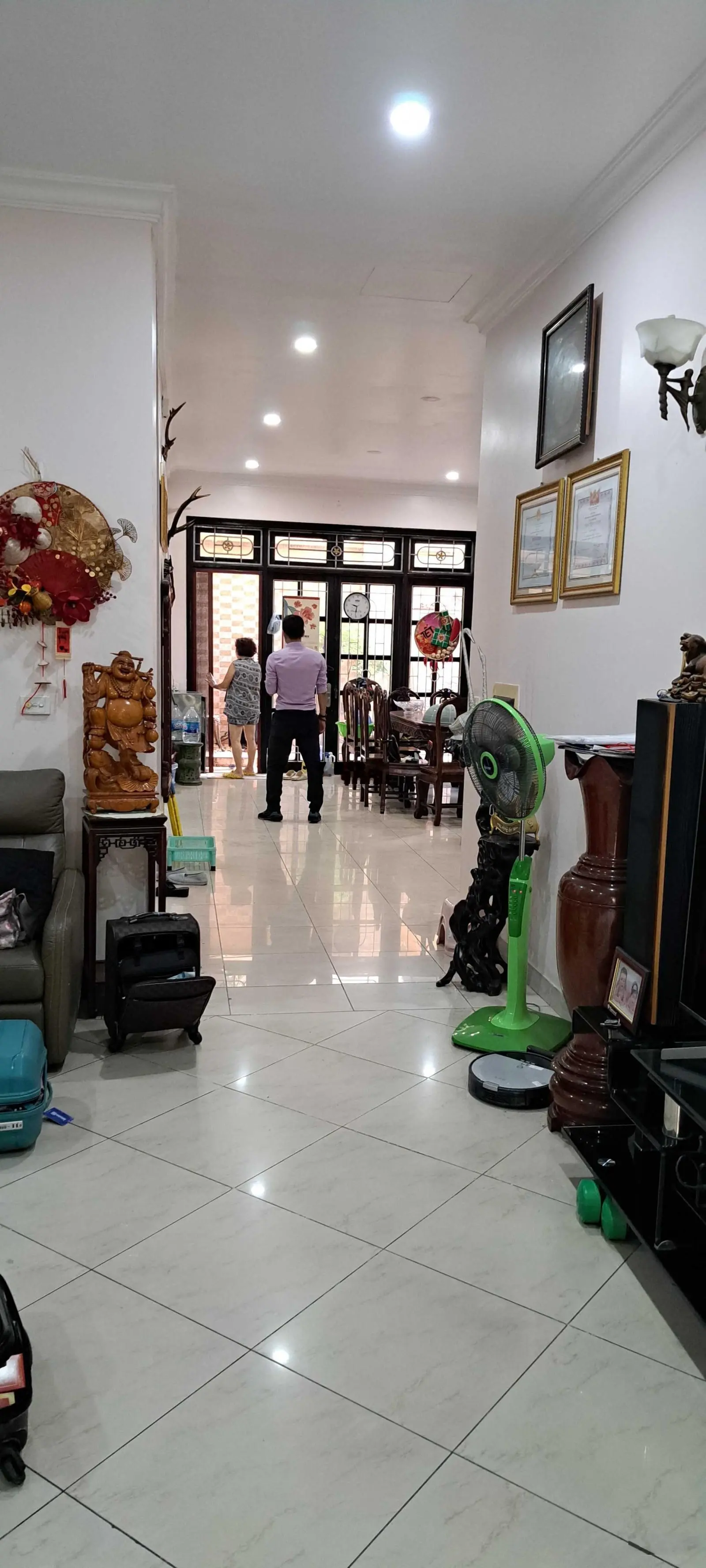 Chính chủ cần bán biệt thự Ciputra khu D, DT 180m2, xây 3 tầng, mặt tiền 9m, giá 290tr/m2