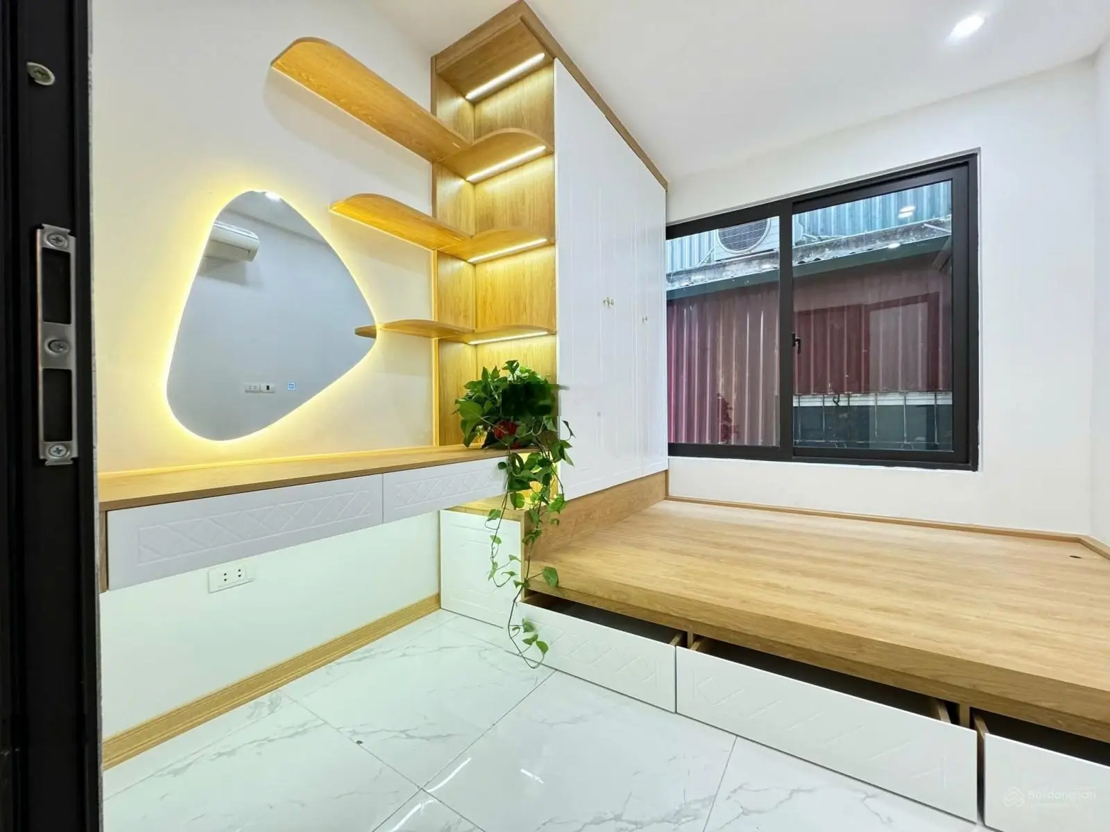 Siêu hiếm - TT Thanh Xuân - mới kong 5 tầng - full nội thất - ngõ nông - đi bộ ra phố