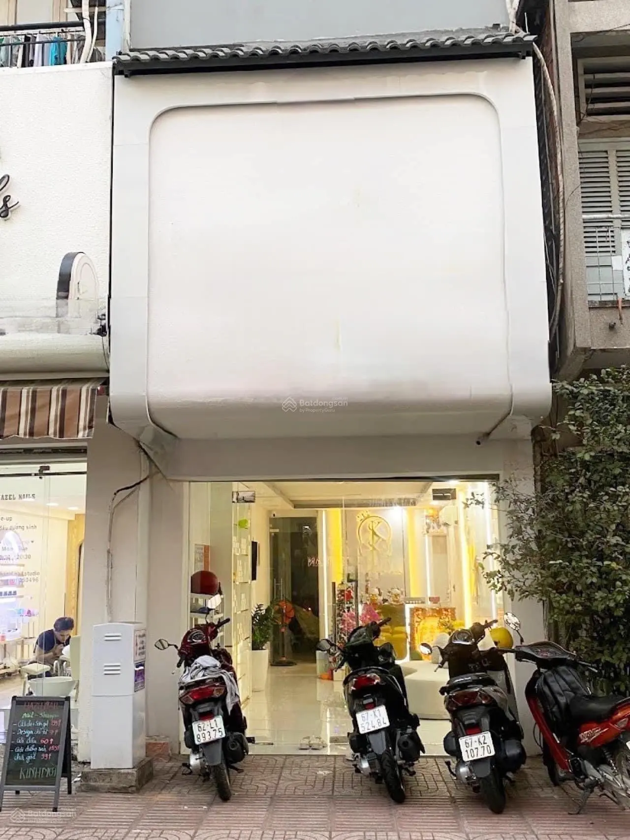 Nhà mặt tiền Bàn Cờ, Quận 3. DT 4,5x12m.Giá ngộp 4 tỷ 830 triệu.Đang cho thuê 32 tr/th.Sổ chính chủ