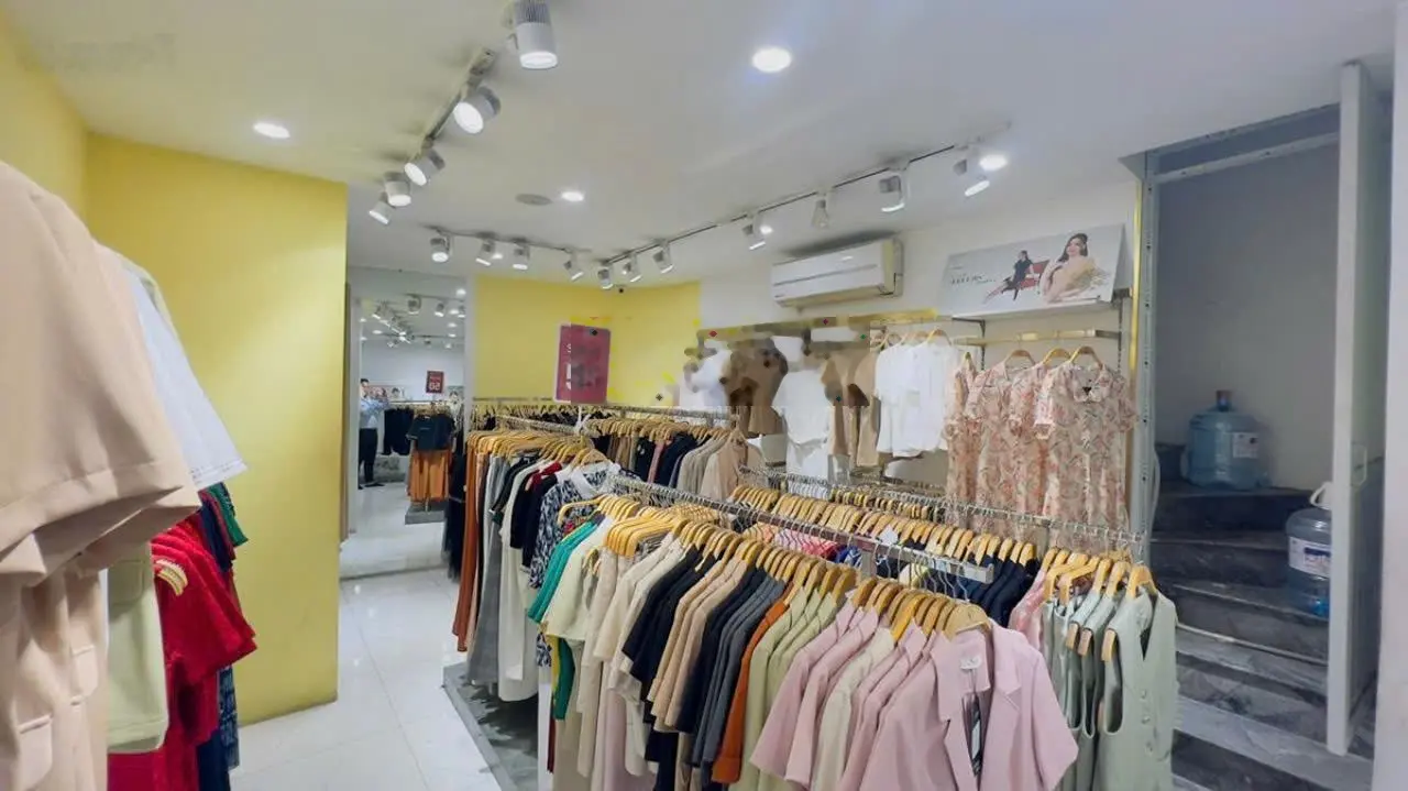 Bán nhà Mặt phố Hồ Tùng Mậu, vỉa hè lơn, Kinh doanh sầm uất, DT 40m, MT 5.2m2, 18 tỷ.