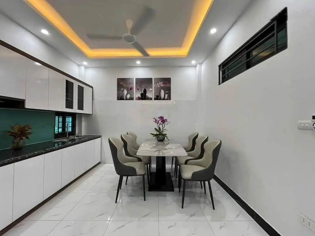 Bán nhà DT 55m2x5T 6PN có ô chờ thang máy, ngõ to gần ô tô