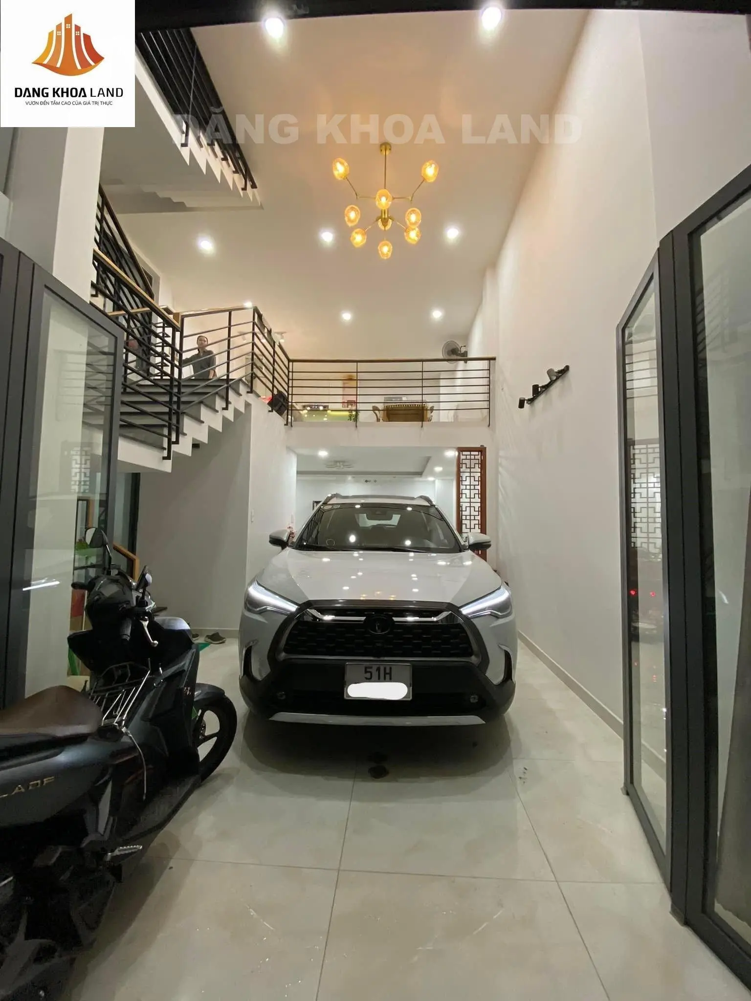 Nhà siêu đẹp - 1 trệt 2 lầu 3PN, HXH đường Làng Tăng Phú, chủ kẹt tiền cần bán gấp