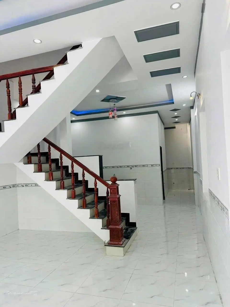 Nhà thanh lí của ngân hàng giá tốt , nhà mới dọn vào ở được , pháp lý chuẩn