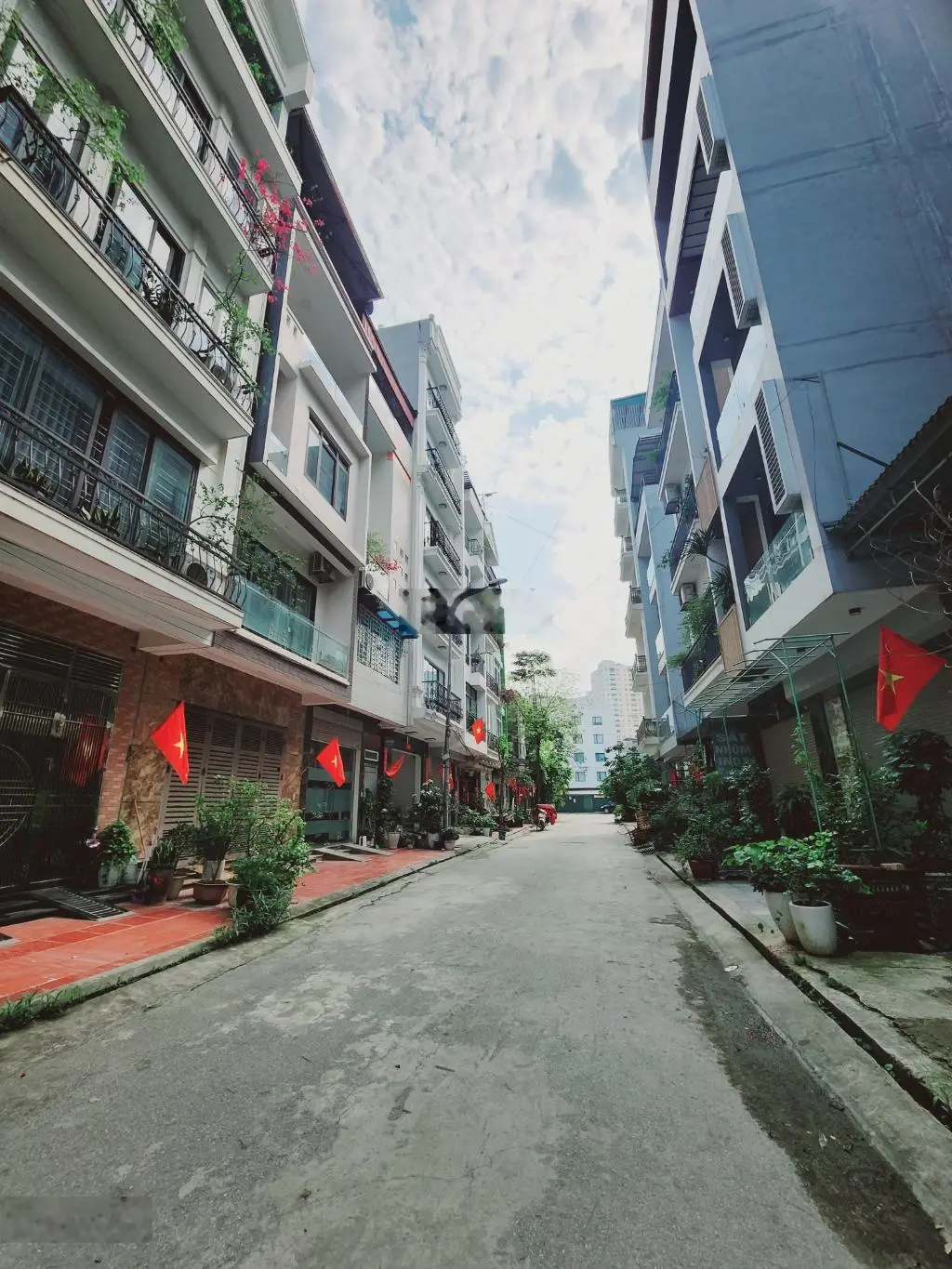 Chính chủ chuyển nhượng nhà lô góc 60m khu đô thị văn khê, hà đông giá nhỉnh 15 t ,5 tầng