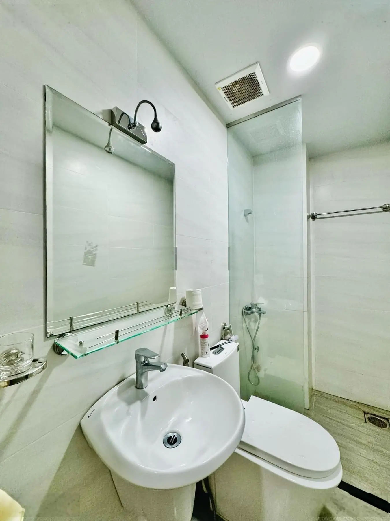 Kẹt tiền bán gấp nhà Trần Quang Diệu Q3. DT 71,76m2/4tỷ280 gần chợ Nguyễn Văn Trỗi cho thuê 36 tr