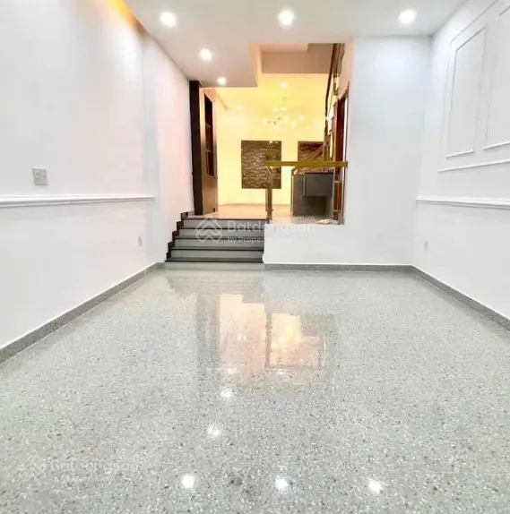Nhà Liên Khu 4 - 5, diện tích 30m2, mặt tiền 5m, kết cấu bê tông cốt thép, 2 lầu, 4 phòng