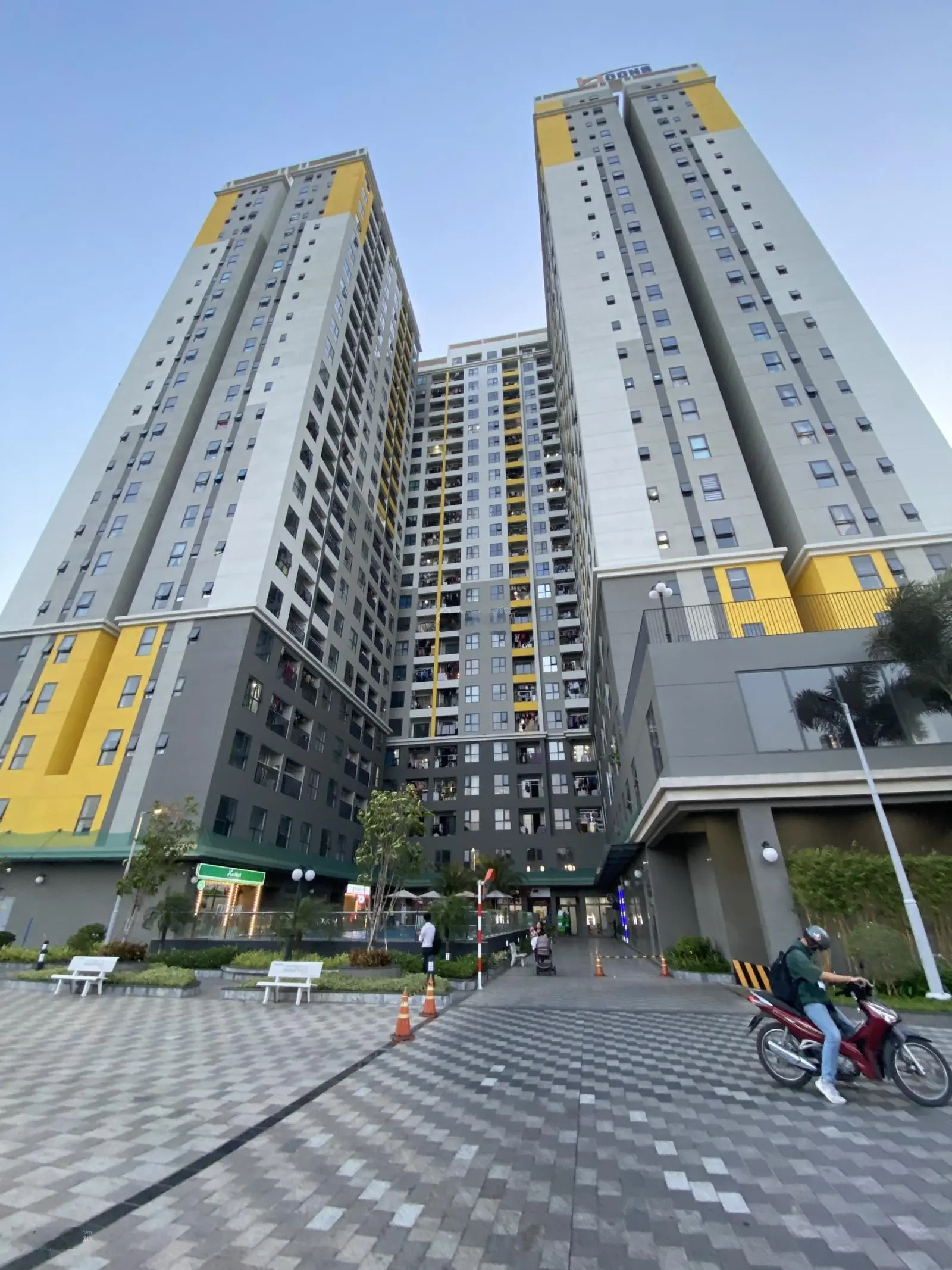 Chính chủ cần bán gấp căn 2PN2WC- 51,33m2- Hướng Đông Nam, View ngoại khu. Bcons Green view. 1ty635