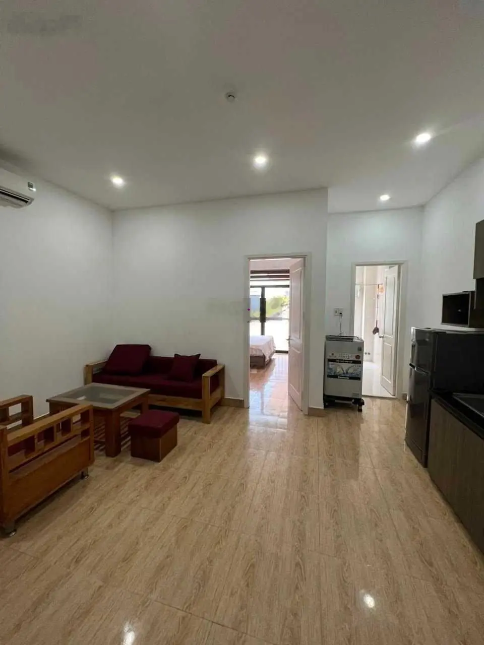 Tòa căn hộ 5 tầng đối diện công viên lớn khu phố Tây An Thượng