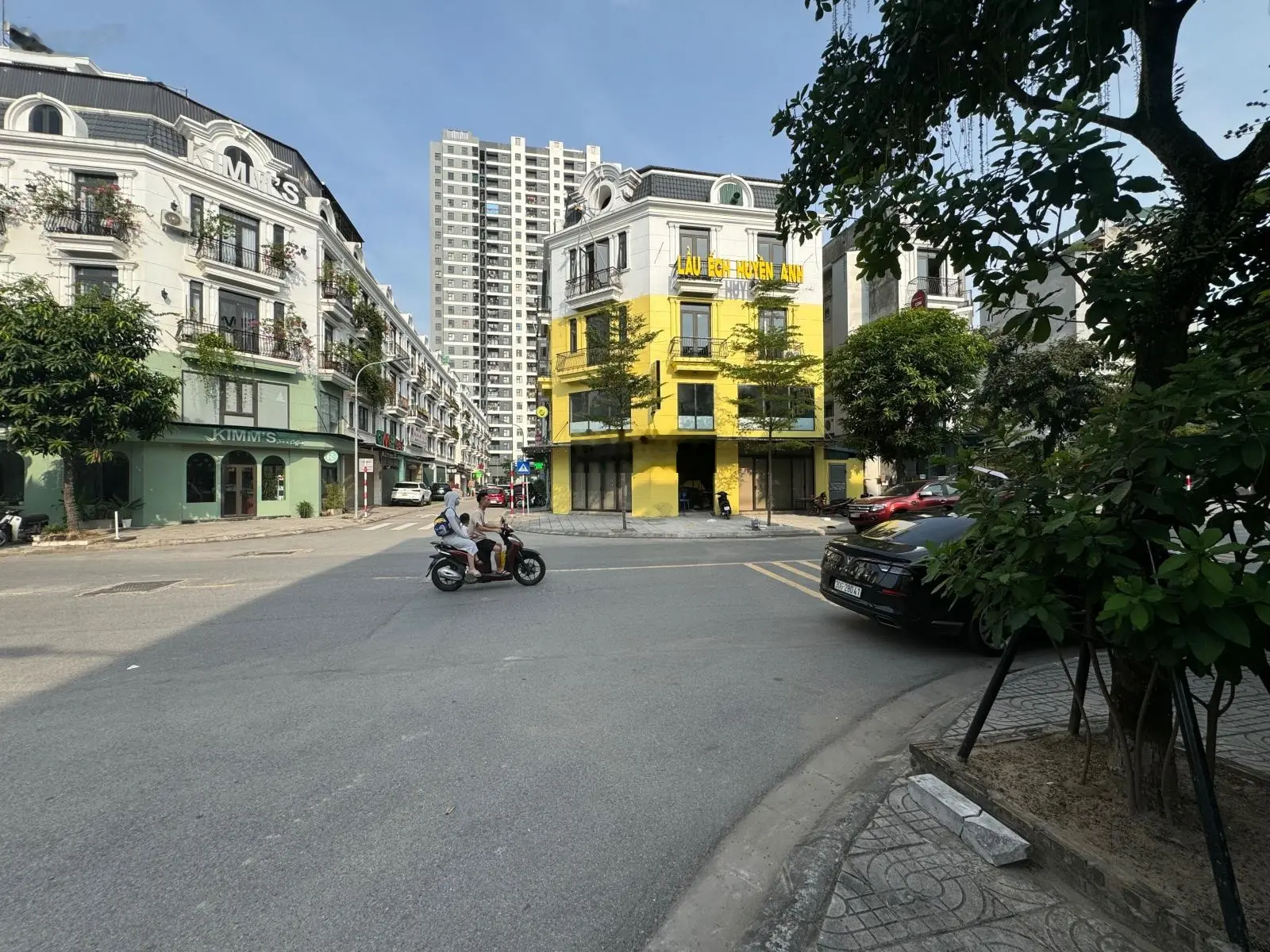 Bán nhà Liền kề xẻ khe góc ngã tư 90m2/MT 21m, hoàn thiện 5 tầng đẹp trung tâm Trâu Quỳ, Gia Lâm