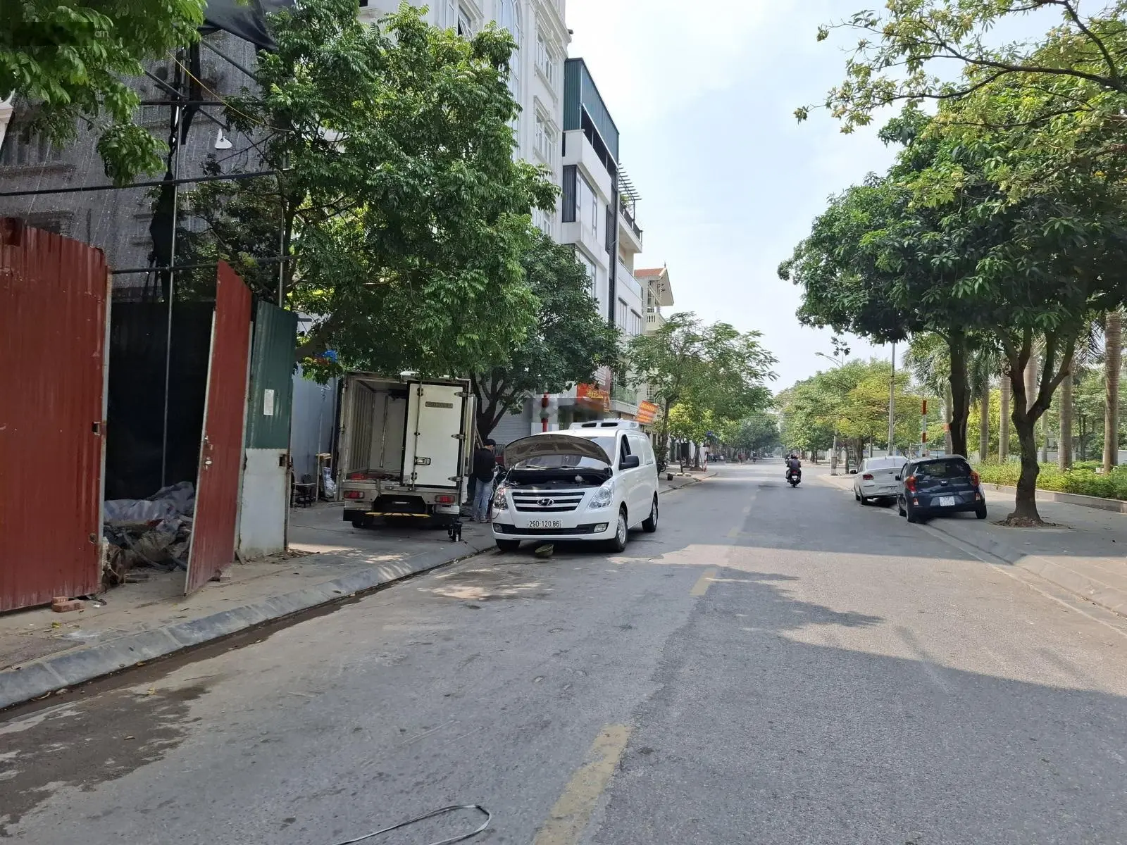 Anh bạn nhờ bán đất 110m phố trạm kinh doanh - 5 phút sang phố khu vực bậc nhất long biên.