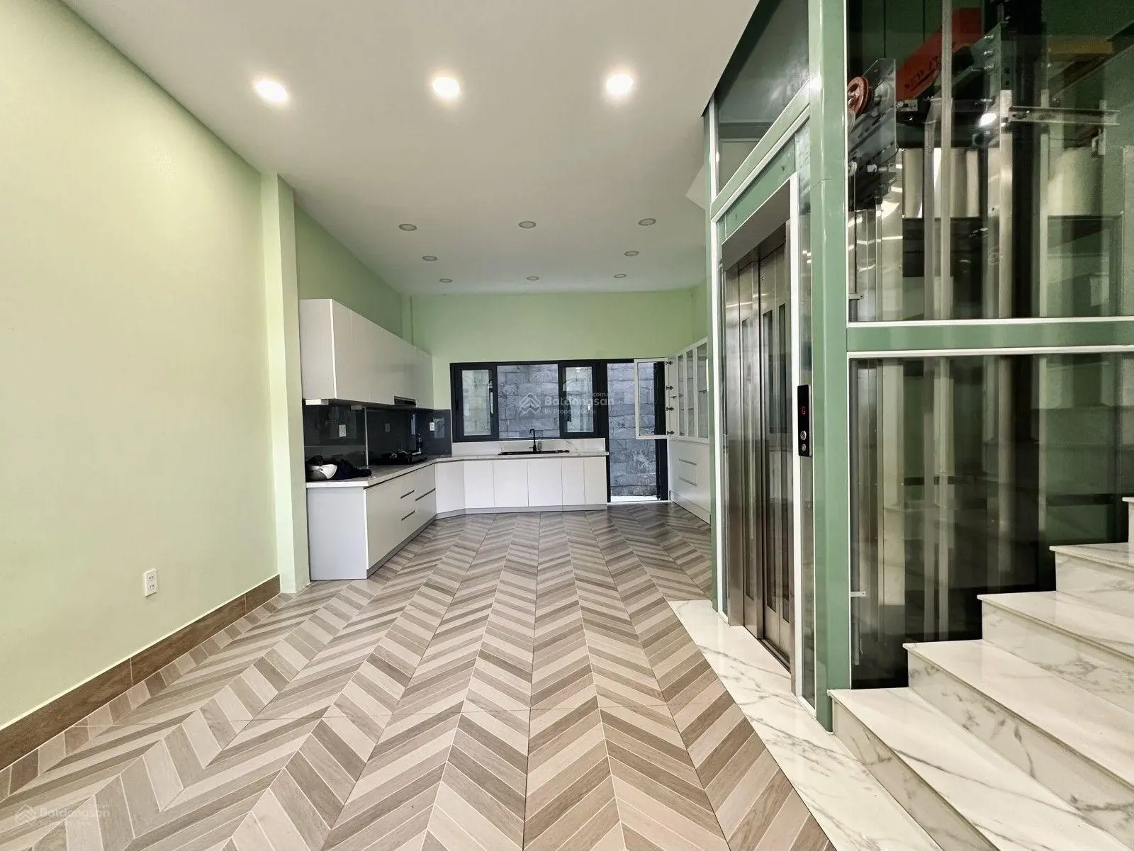 Mặt tiền KD đa ngành đường Nguyễn Du, Bến Nghé, Q1. Ngang khủng 4.3m, vị trí đắc địa bậc nhất Q1