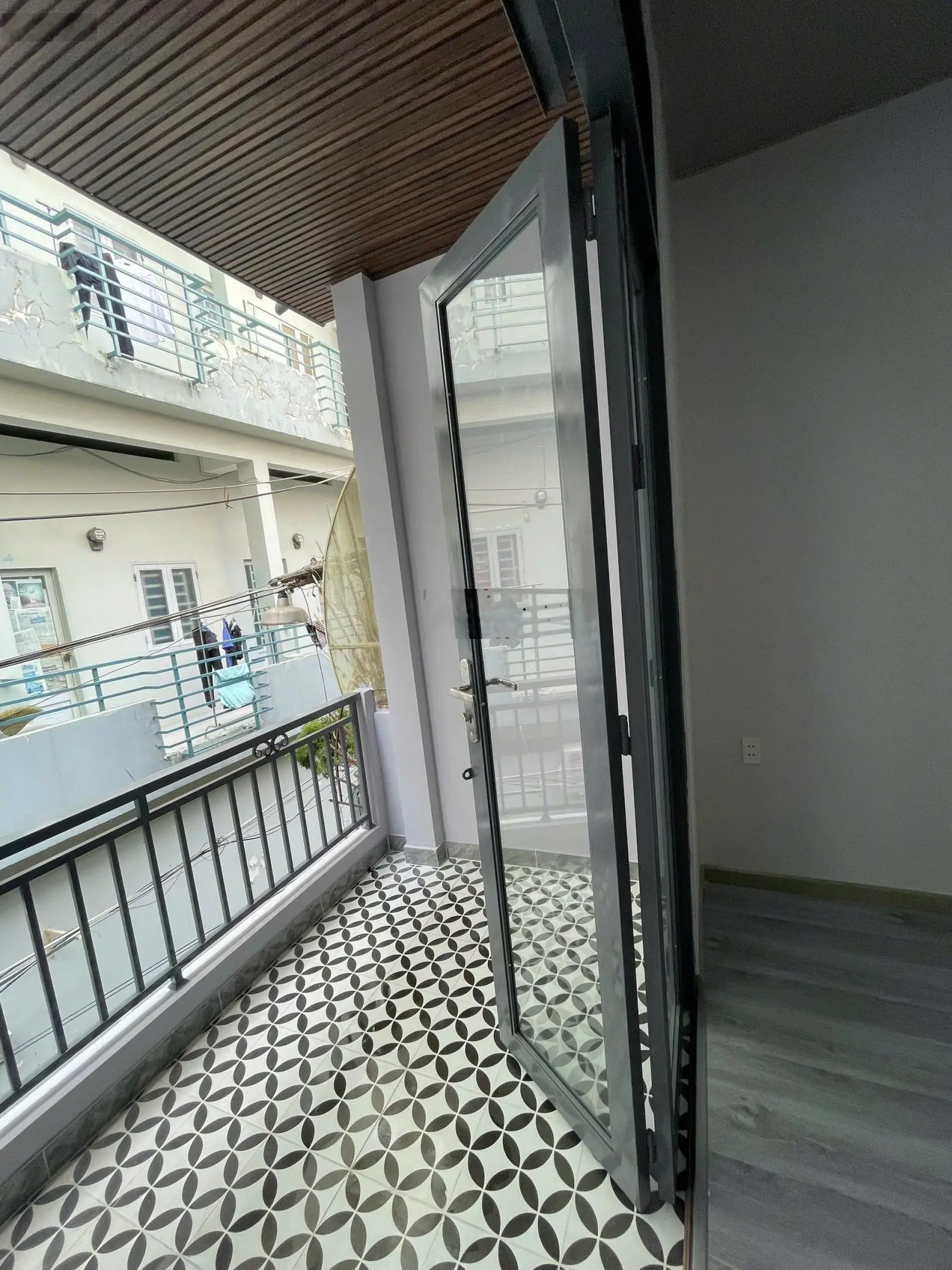 Bán gấp nhà mới, đẹp. 50m2. Cù Chính Lan quận Tân Bình