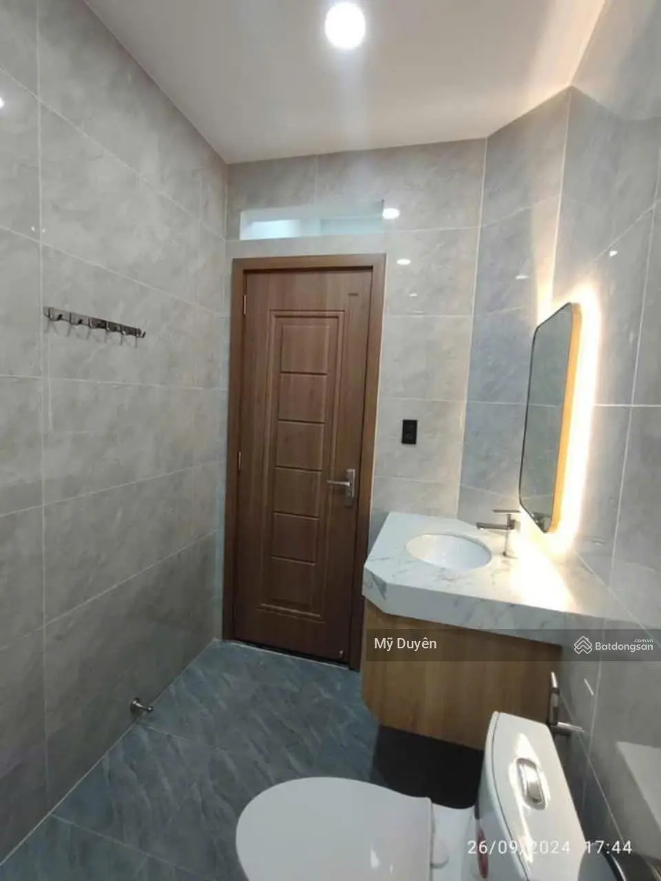 Bán nhà đẹp ngay MT đường Lê Đình Cẩn, Bình Tân, 72m2, SHR, vừa ở vừa cho thuê 15tr/ tháng