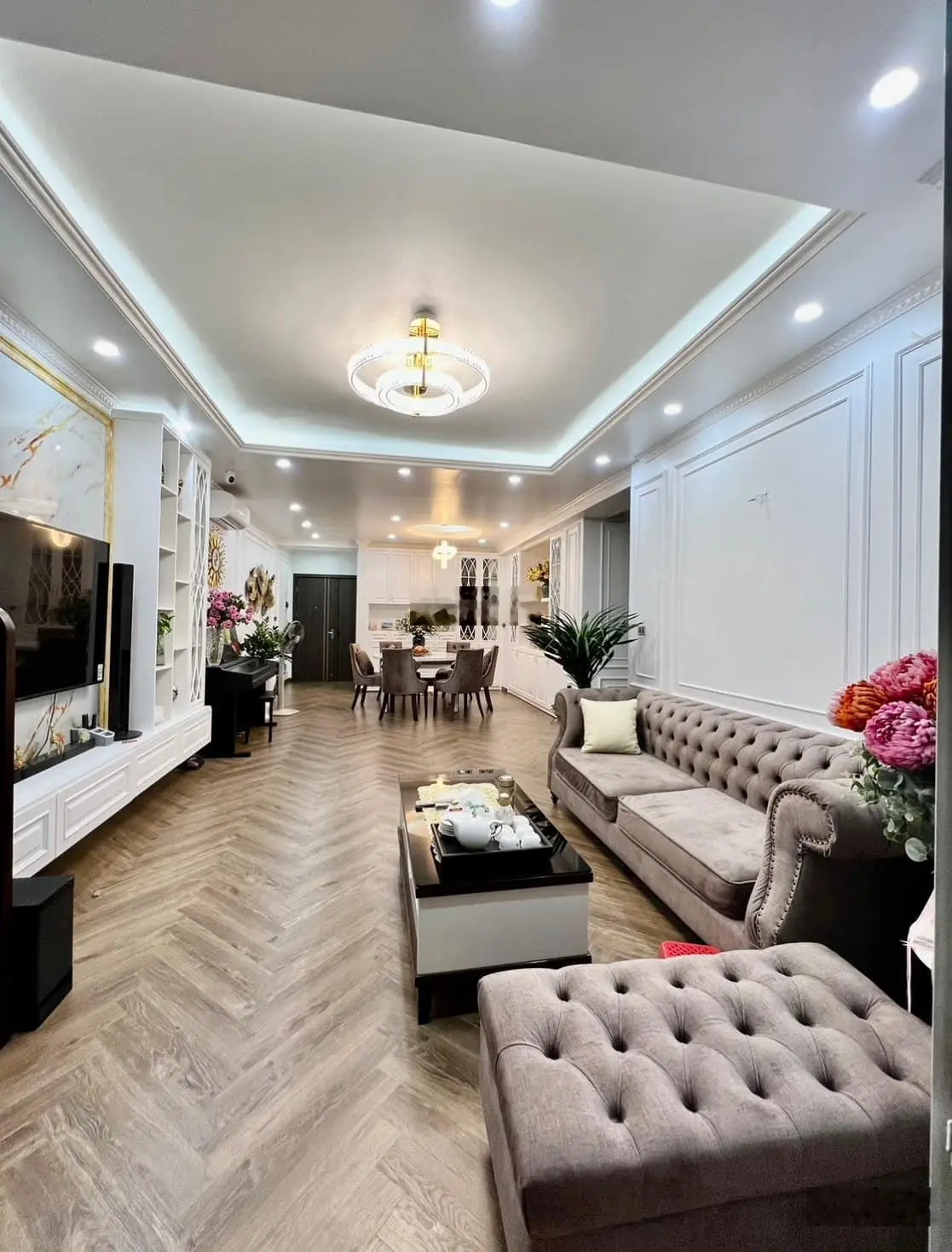 Tôi cần bán căn hộ 3 ngủ C14 Bắc Hà 134m2 nội thất xịn. Giá 5,5 tỷ bao toàn bộ phí