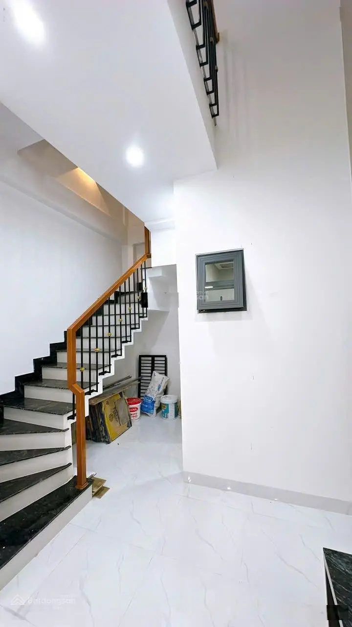 Bán nhà quận 4, nhà tốt, kèo thơm đường số xe hơi, 4 tầng xây mới hoàn công đủ, khu Vĩnh Hội !