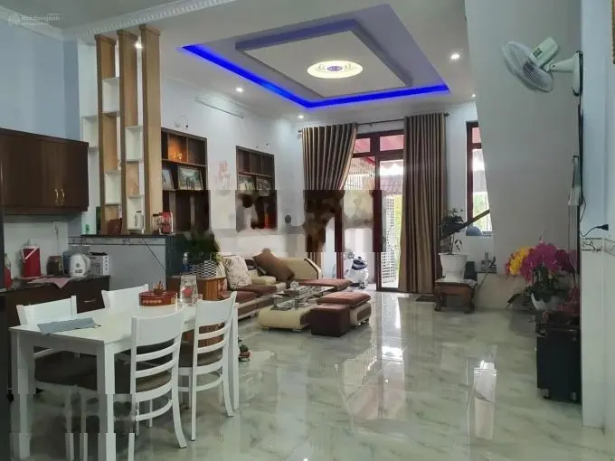 Nhanh tay chỉ bỏ ra 2.51Tỷ có nhà đẹp DT 135m2 ngay Đinh Đức Thiện, Xã Bình Chánh, Bình Chánh, SHR.