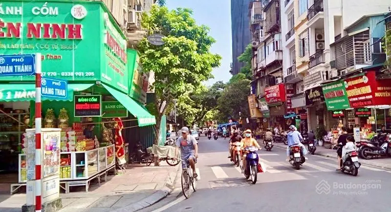 Cần bán nhà mặt phố Hàng Than, Ba Đình. DT sổ 78m2 x 3T, MT 5,1m. Vị trí đẹp, kinh doanh sầm uất