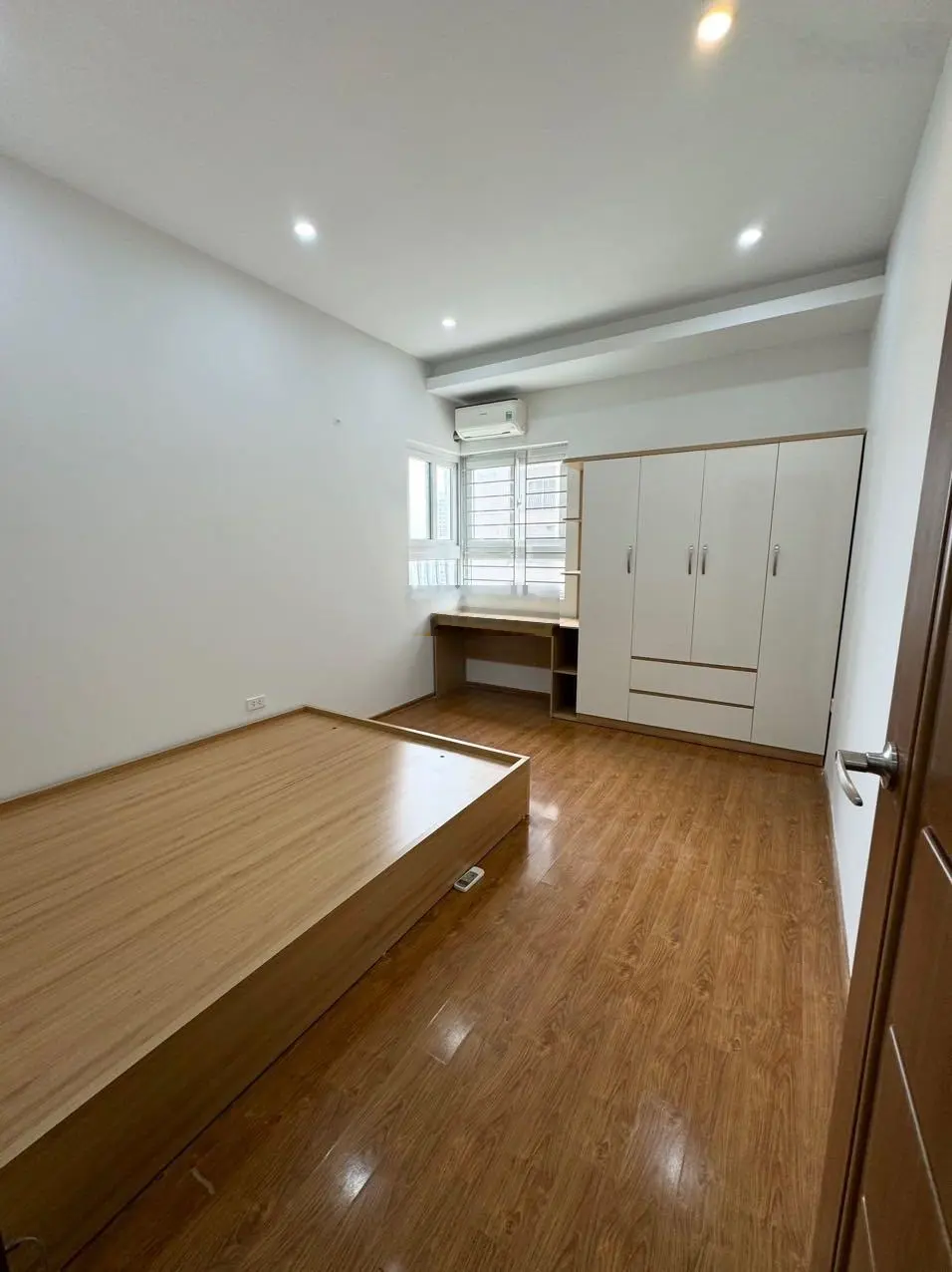 Chính chủ cần bán căn góc siêu đẹp Gemek