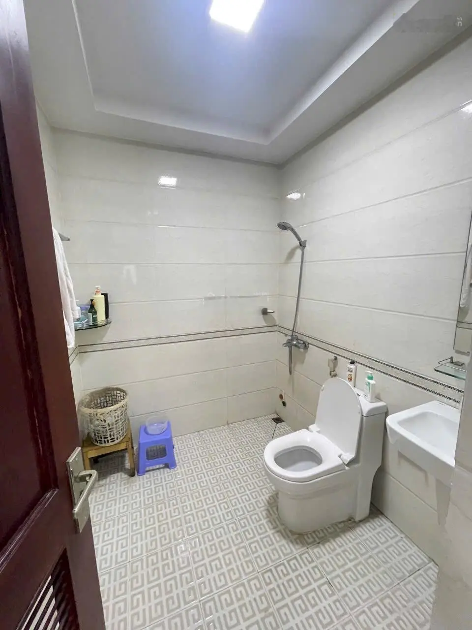 Chủ đi xuất cảnh cần bán gấp biệt thự mặt tiền đường 835 P. Phú Hữu, Tp. Thủ Đức 9.5mx20m, 13 tỷ