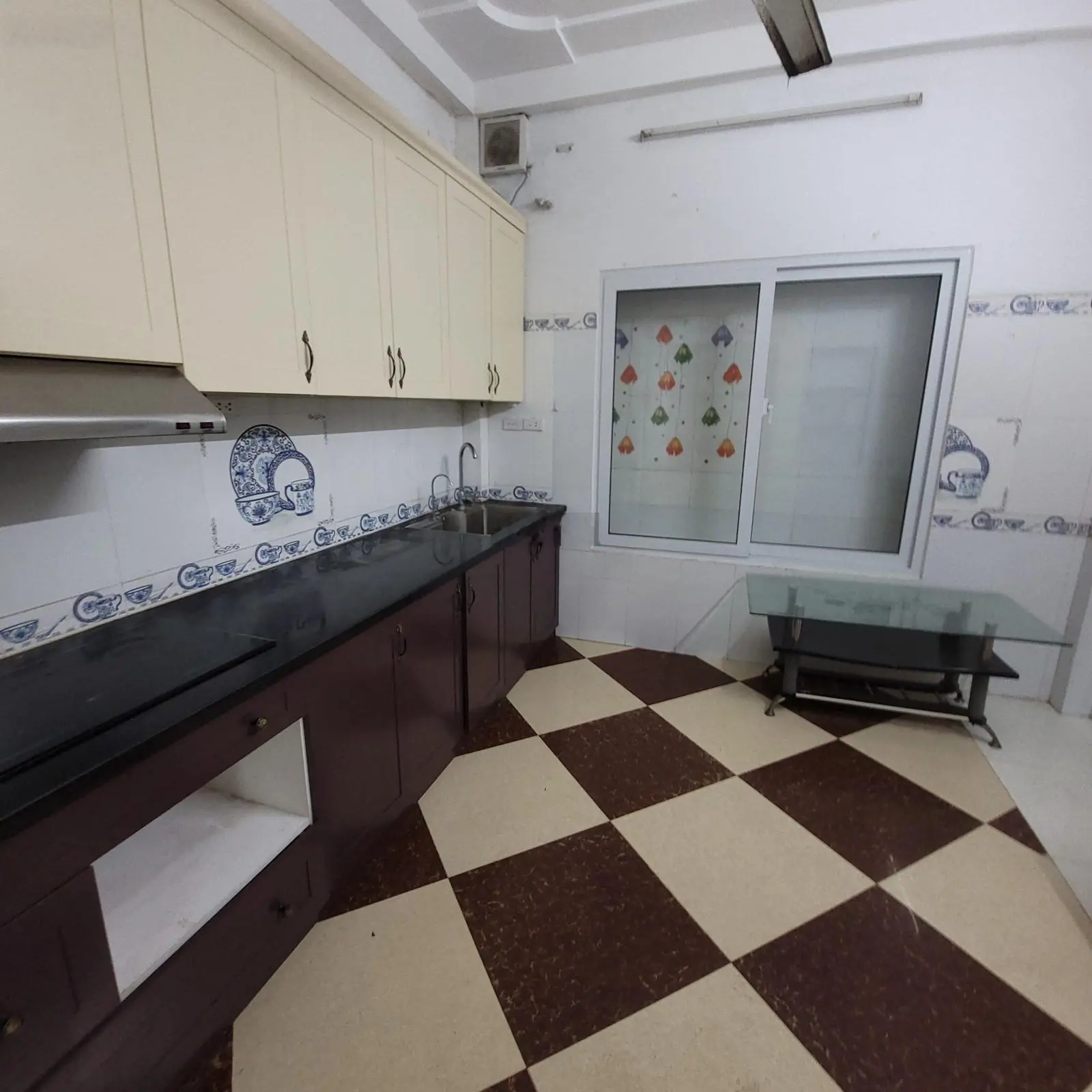 Nhà Doãn Kế Thiện 5 tầng, diện tích 50m2, cách ô tô 20m, 8 ngủ đủ công năng chỉ việc vào ở