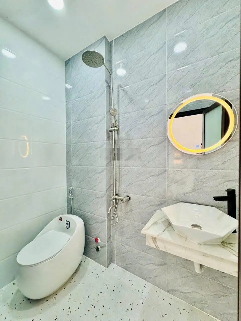 Chỉ với 3tỷ25 sở hữu ngay căn nhà riêng 3PN, 3WC, 55m2 tại Võ Văn Tần, Q3, HCM. Sang tên trong ngày