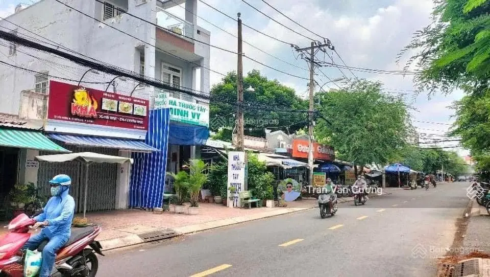 Chủ gấp bán nhà MT kinh doanh trục Đỗ Xuân Hợp - Quận 9, gần chợ Phước Bình -12tỷ nhỉnh