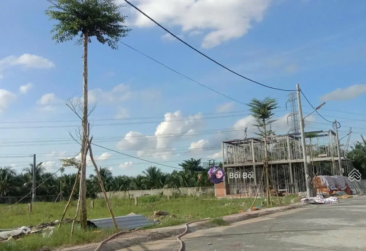 Xoay vốn bán gấp đất Đ.Cao Triều Phát,Phường 8, Cà Mau 450tr/120m2. SHR,Thổ Cư 100%