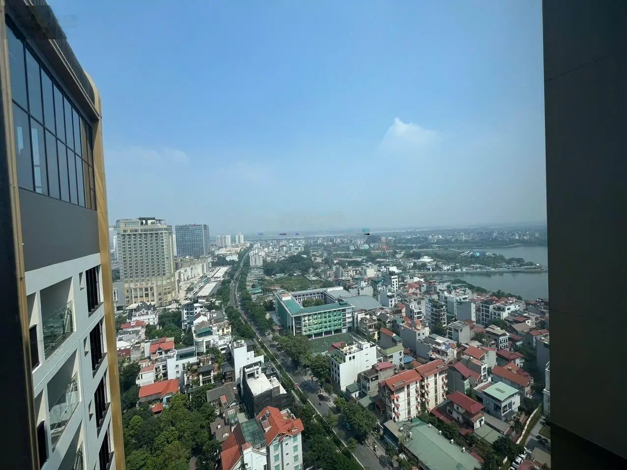 Bán căn hộ 2pn+ 92.9m2 - view lôttle & hồ tây, nội thất cao cấp - tiện ích đẳng cấp