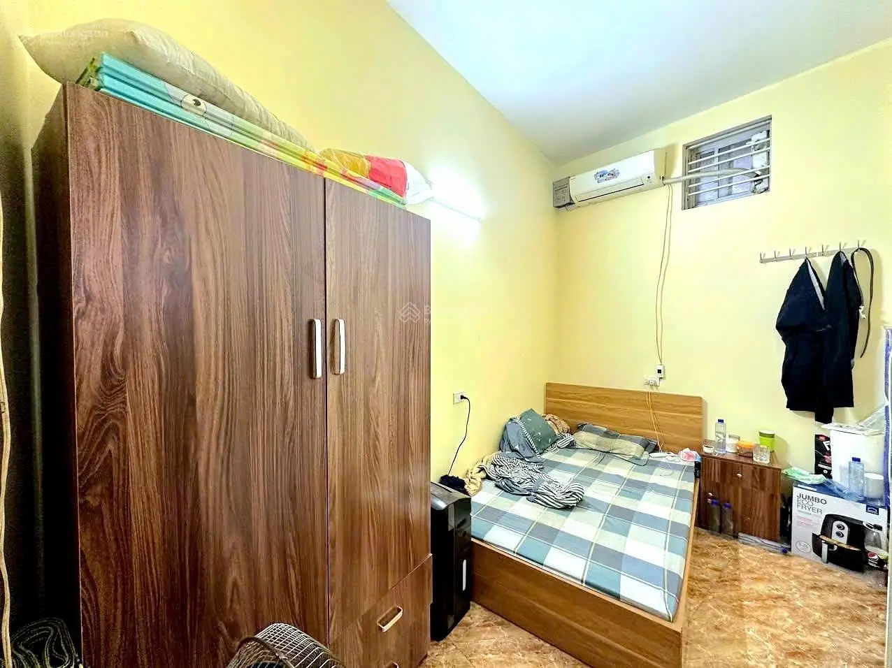 Nhà Trại Lẻ xây độc lập ô tô đỗ gần