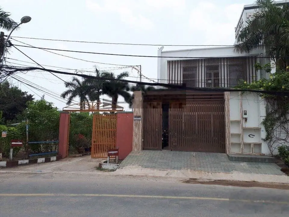 Biệt thự mặt tiền đường Tân Xuân 1 (Ấp Đình), Hóc Môn Tp. Hồ Chí Minhh