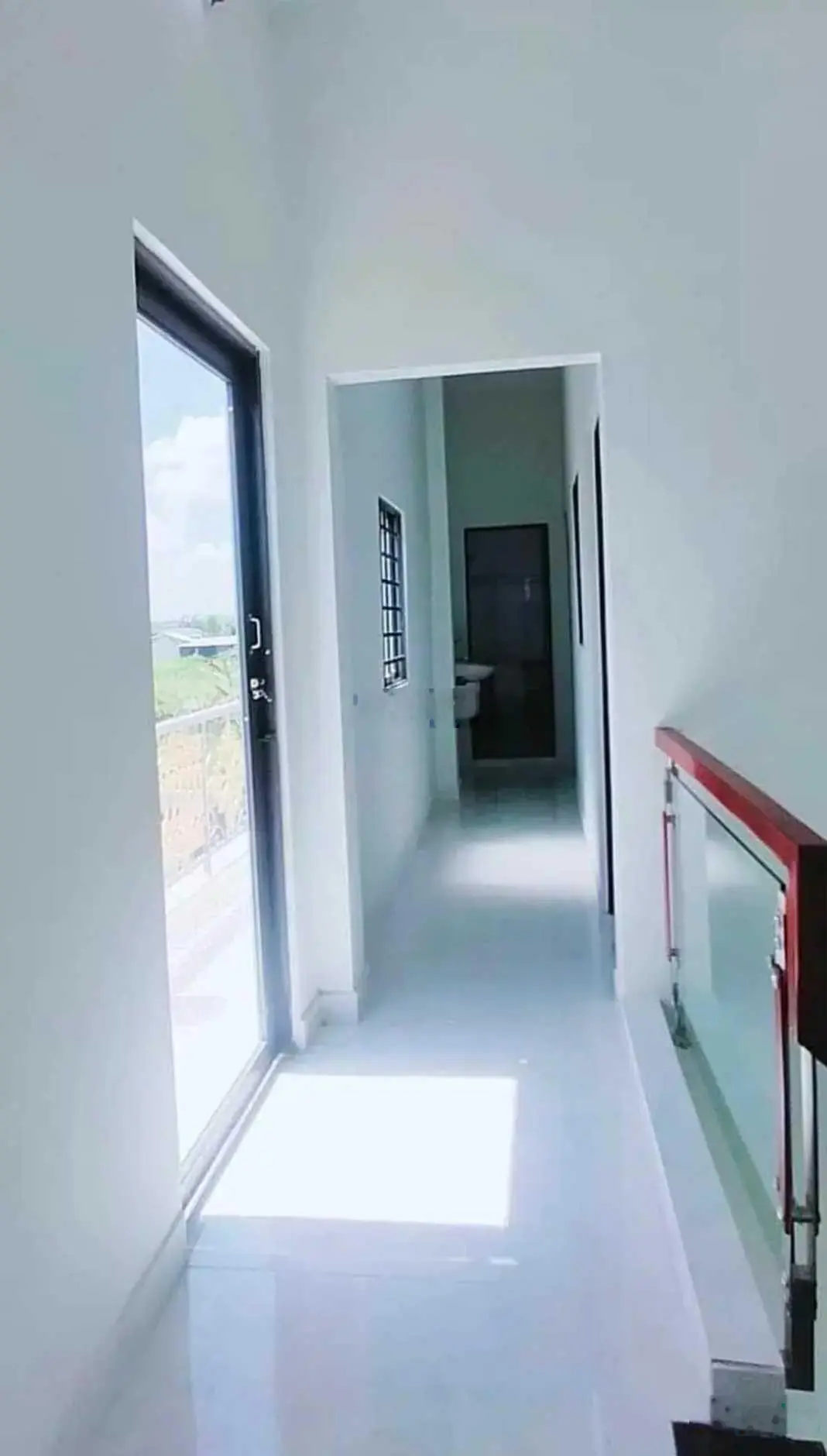 Chính chủ cần bán gấp nhà 1 trệt 2 lầu ngay chợ Hưng Long Bình Chánh, SHR