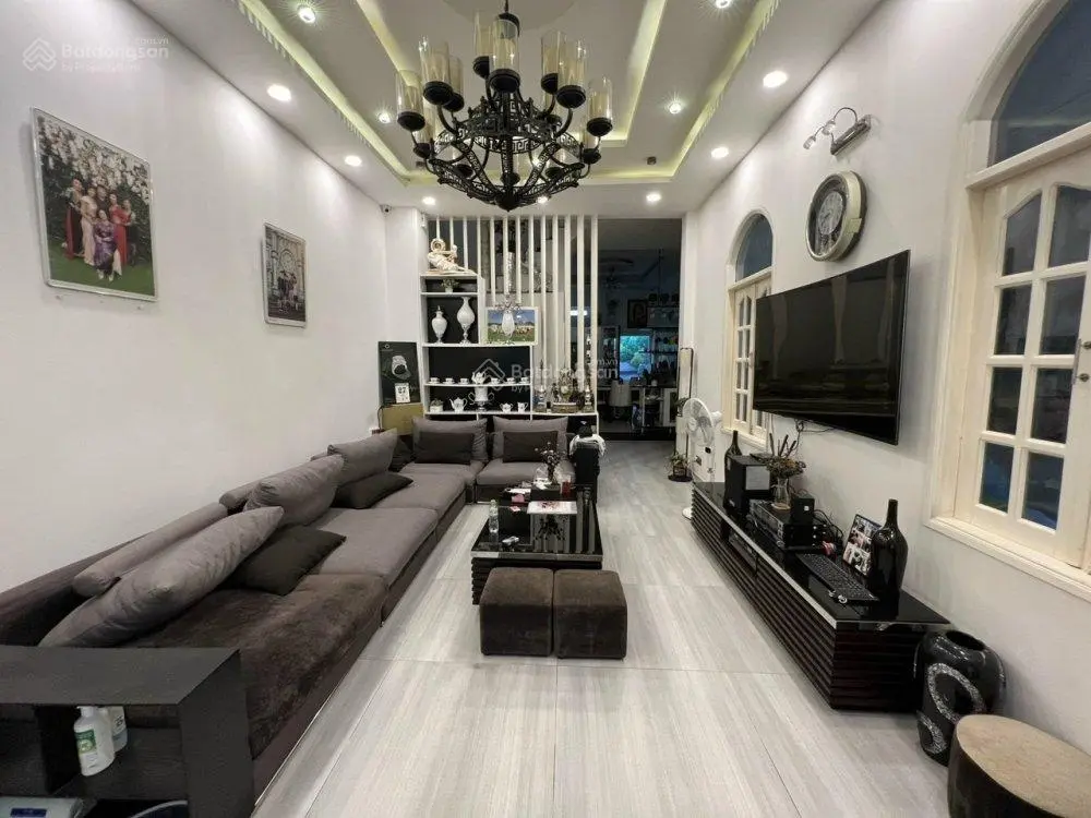 Bán nhà mặt tiền đường Phổ Quang, P2, Tân Bình, DT 5x 25m, 4 tầng. Giá 24.9 tỷ