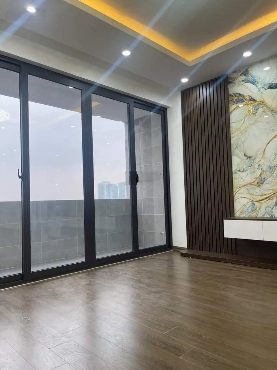 Chính chủ gửi bán căn 153m2 tại chung cư FLC Landmark Lê Đức Thọ. LH 0336 426 ***