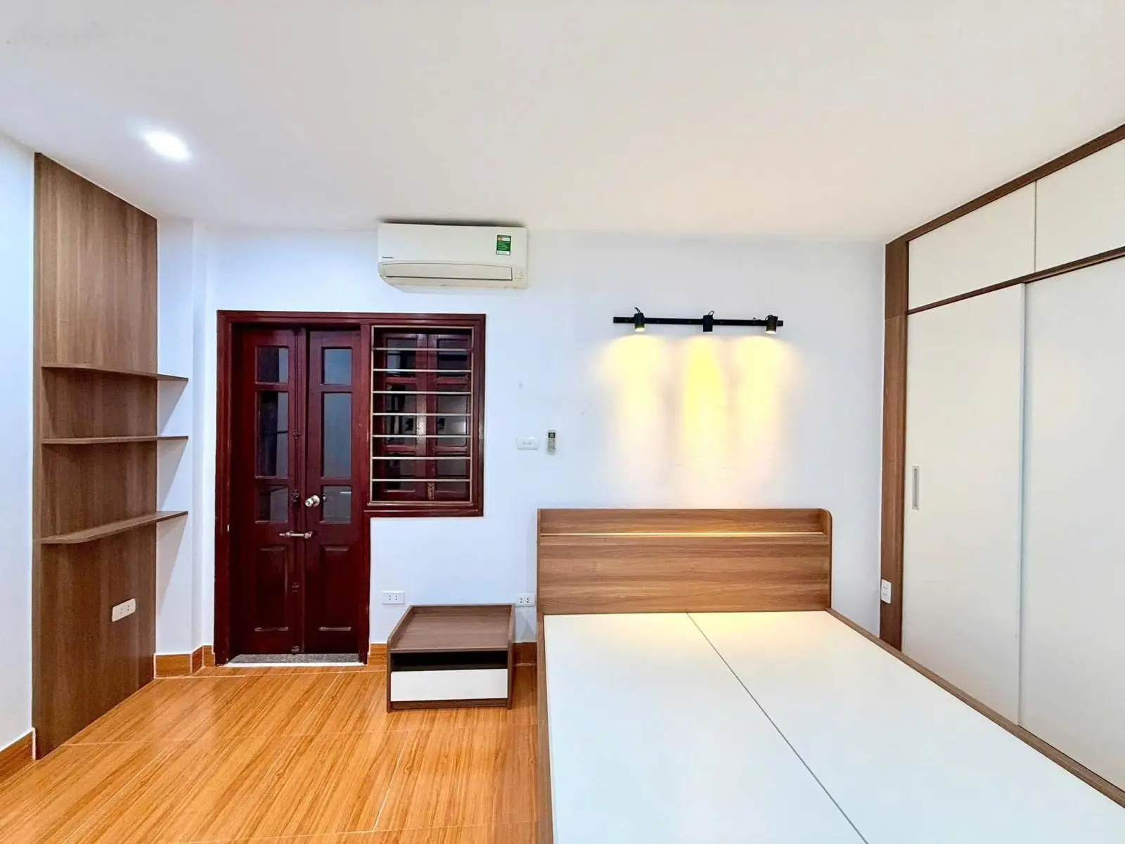 Bán nhà Kim Hoa, cực đẹp, cách ô tô 40m, ngõ nông, phù hợp gia đình trẻ. 30m 6 tầng nhỉnh 6 tỷ
