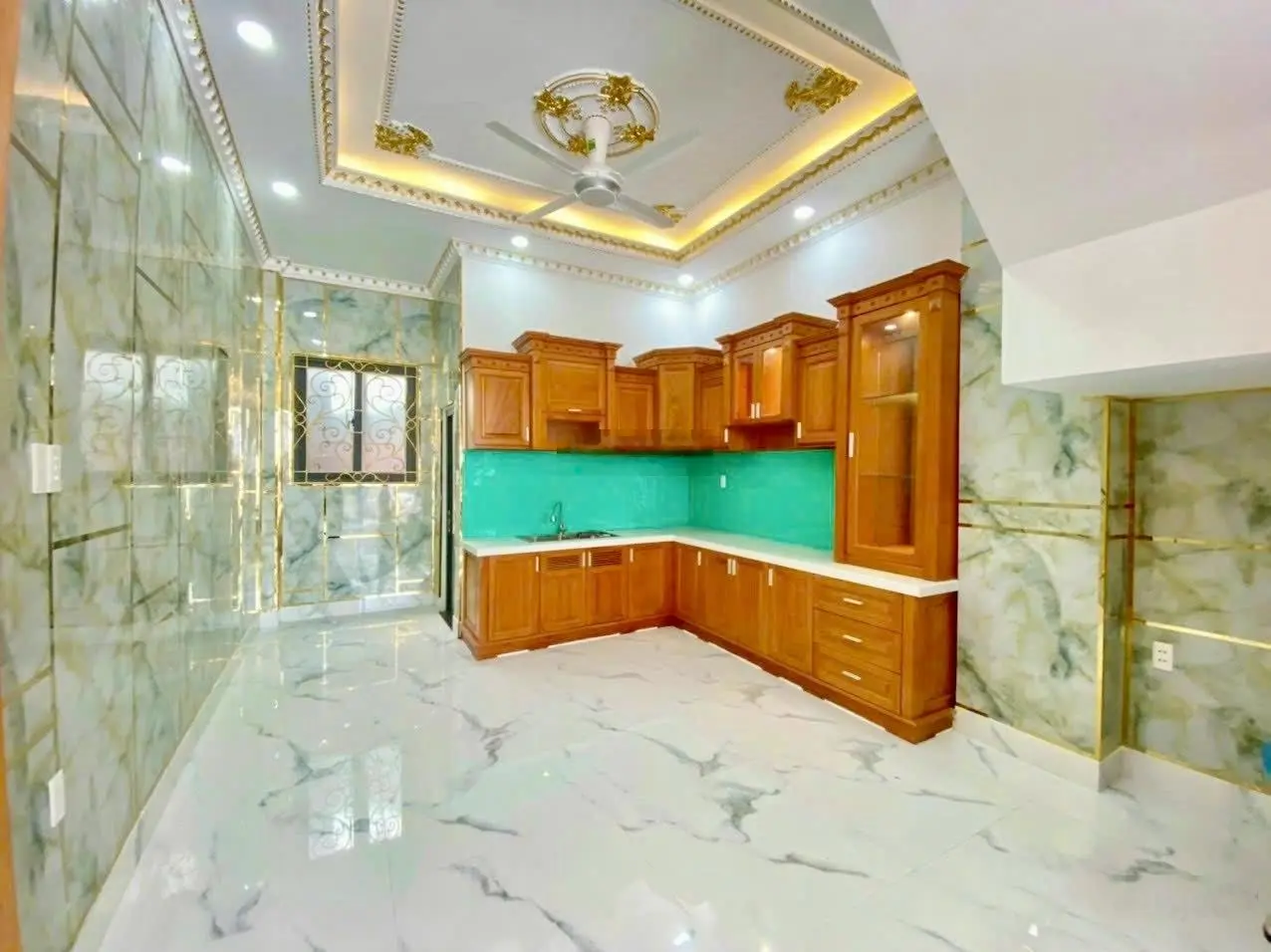 Bán nhà 4 tầng Hiệp Bình gần Gigamall ở ngay 68 m2 chỉ 6.8 tỷ