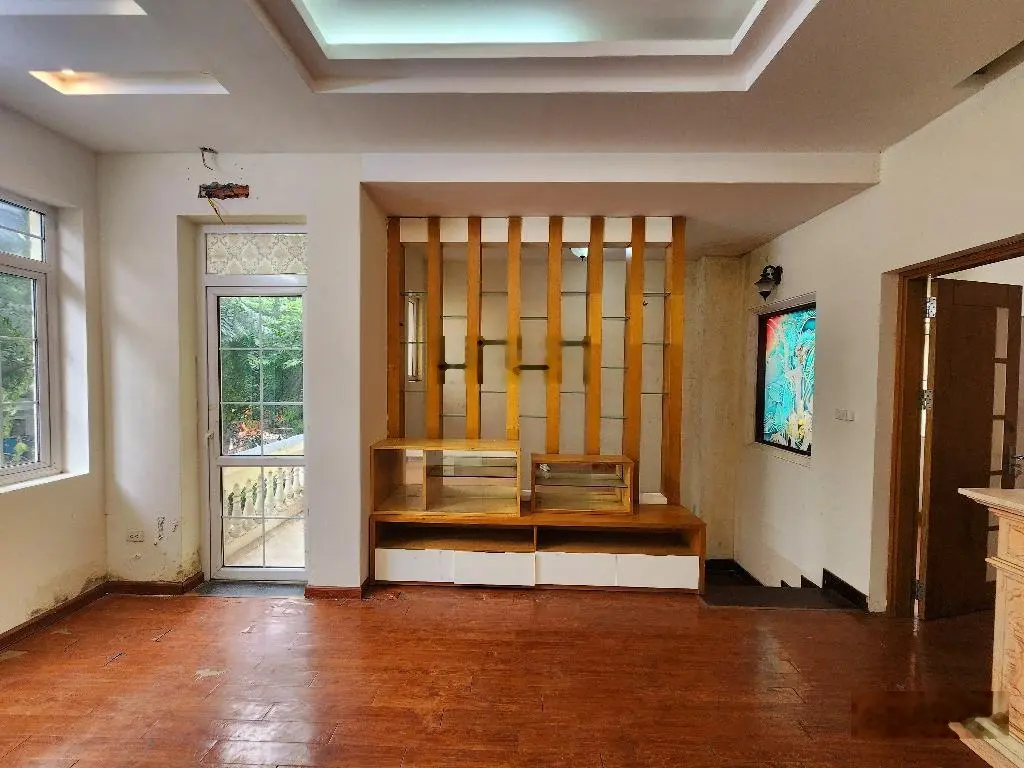 Hot duy nhất bán căn biệt thự - Mễ Trì Thượng cơ hội vàng cho nhà đầu tư - chỉ 260tr/m2 có vỉa hè