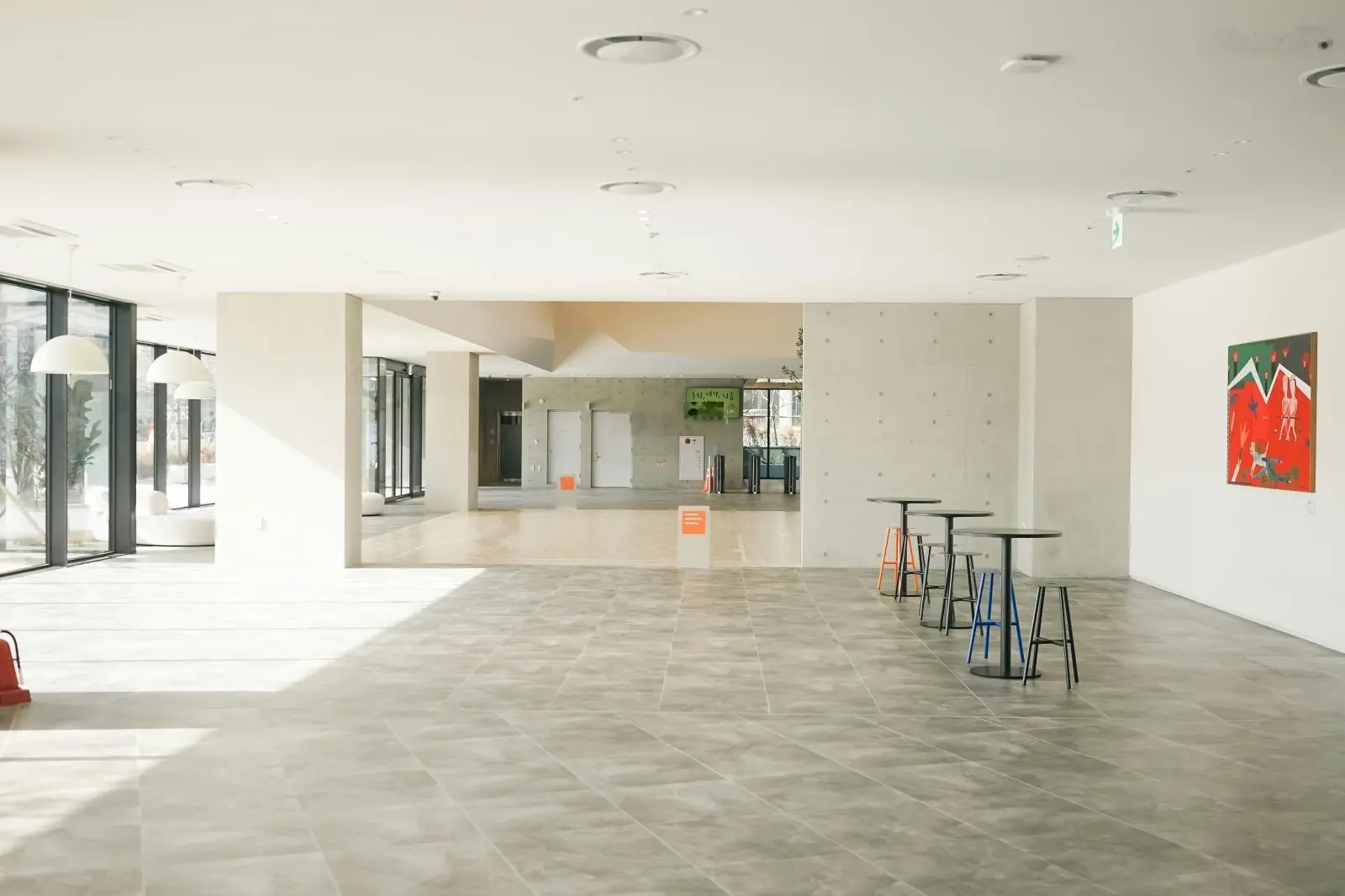 Bán nhà mới 2 MT Lý Chính Thắng, P. 8, Q. 3 (8.5m x 20m) hầm 5 tầng TM, HĐT 325 triệu - giá: 91 tỷ