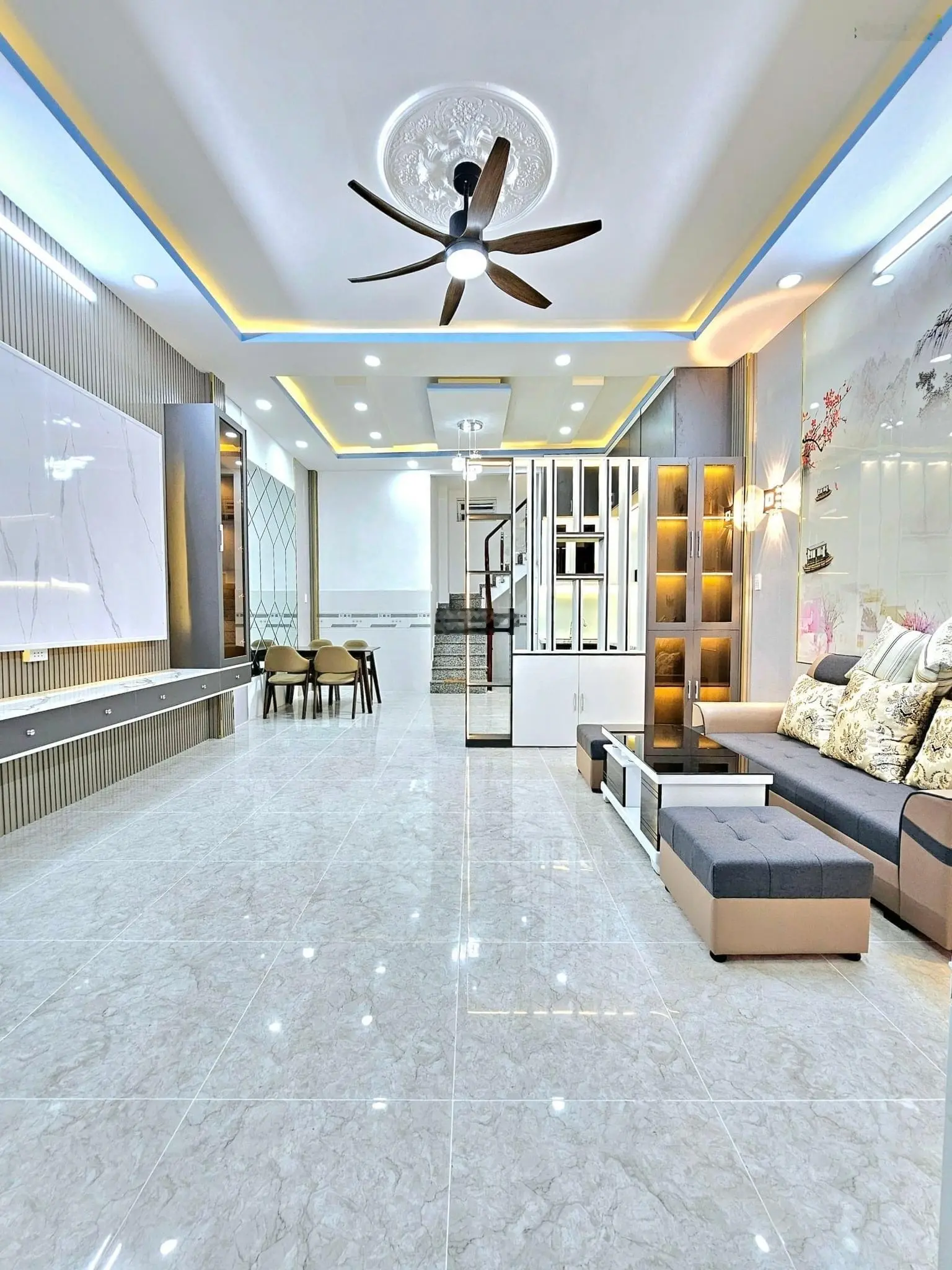 Vip! Nhà đẹp cần tiền nên bán gấp ngay Chợ Bàn Cờ - Q. 3, sổ sẵn, chốt giá bán ngay
