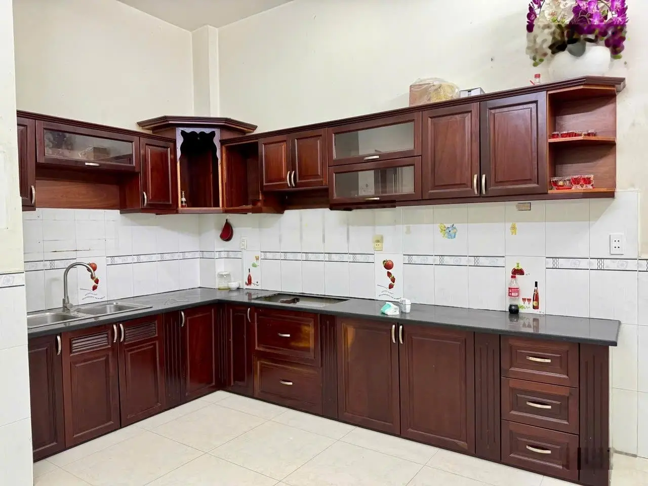 Bán nhà hẻm 6m thông đường Thoại Ngọc Hầu Quận Tân Phú 4 tầng 4mx20m chỉ hơn 8 tỷ