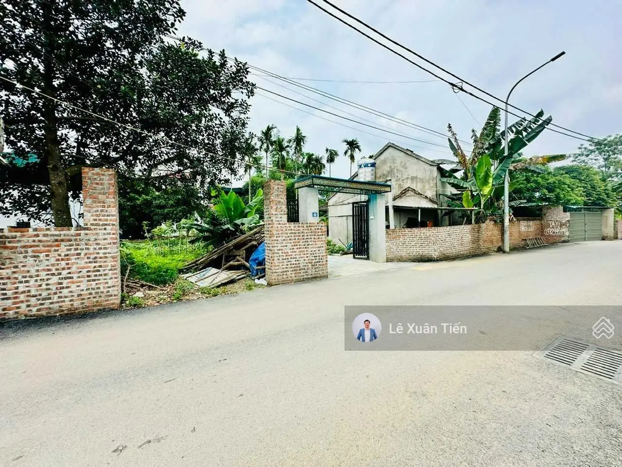 Bán lô đất diện tích 147m2 mặt tiền 6m, full thổ, trục chính rải nhựa ở Tân Xã, Thạch Thất