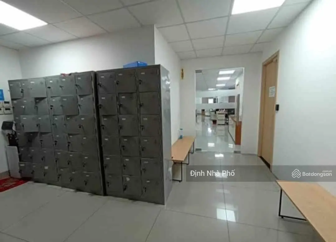 Bán tòa 7T MP Nguyễn Đình Thi, ôm trọn view Hồ Tây 128m2 MT 8.7m - vị trí đắc địa cho thuê 330tr/th