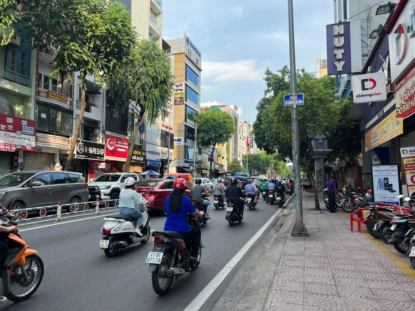 8 x 23m, bán nhà 4 lầu mặt tiền Lý Thường Kiệt - p.7 - tân bình (50 tỷ)