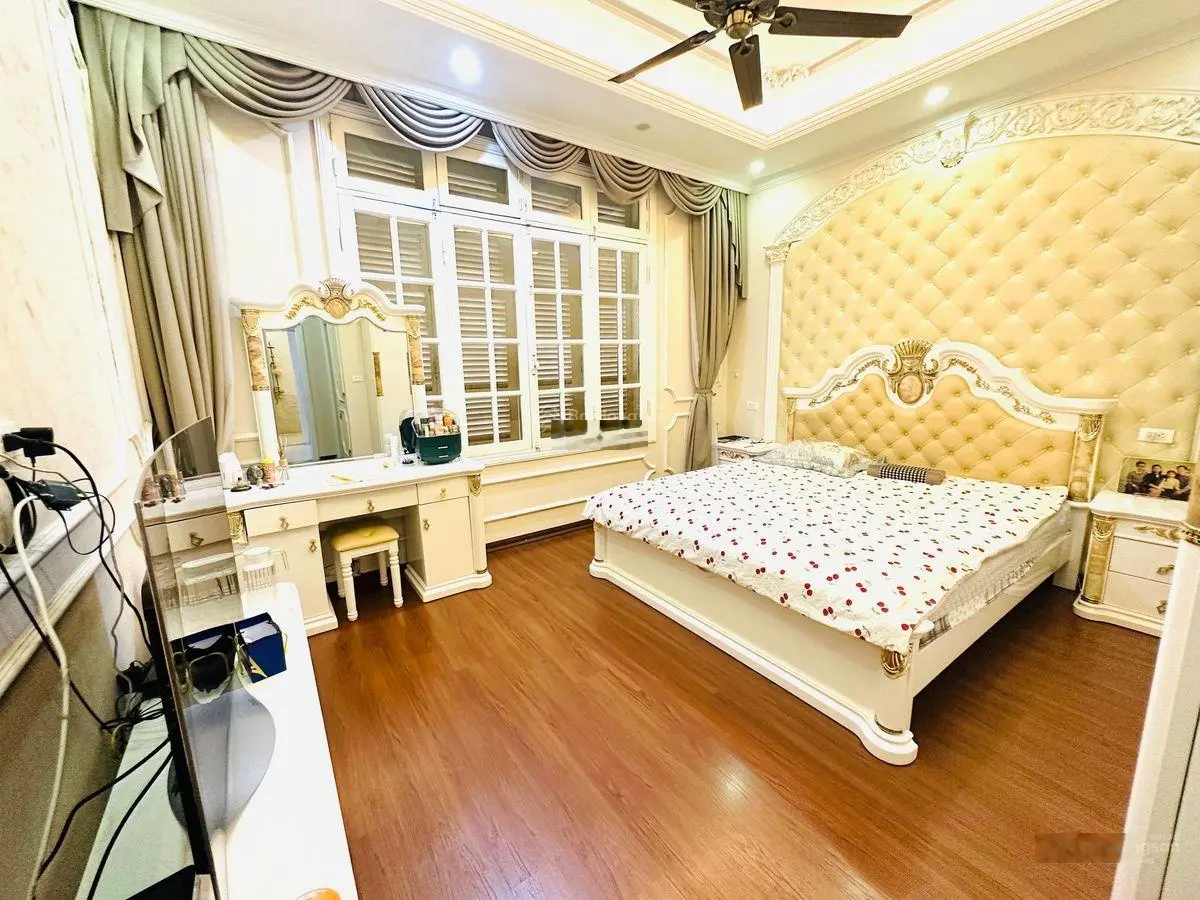 BIỆT THỰ_CẦU GIẤY_180M_5 TẦNG_ĐẲNG CẤP_VIP_ GIÁ 40 tỷ
