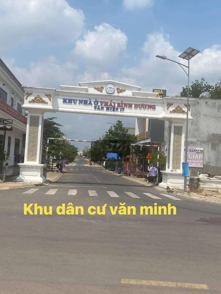 Chủ ngộp bán gấp đất nền 67, 5m2 với giá 710tr *** với một lô