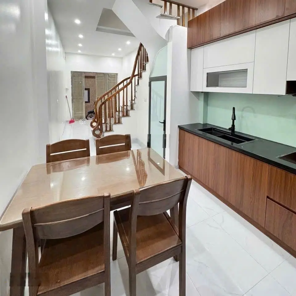 6.2 tỷ, DT sổ 30m2, 4 tầng, 4 ngủ FULL NỘI THẤT, 20m ra ô tô, 80m ra mặt phố, Bưu điện Hà Đông