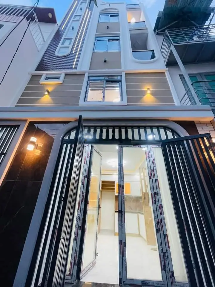Bán căn Thích Quảng Đức, Phường 5, Phú Nhuận 40m2 giá 2ty3 sổ sẵn